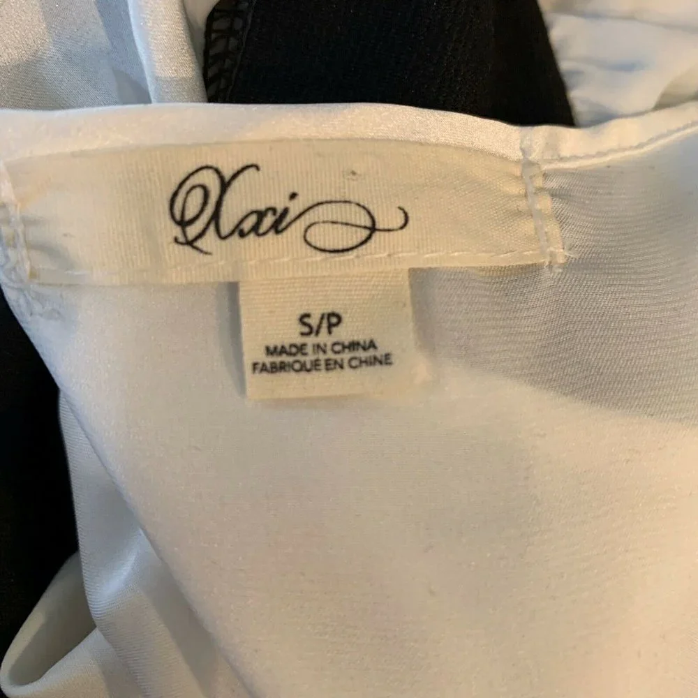 Forever 21 XX1 Black White Bodycon Sleeveless Care‎